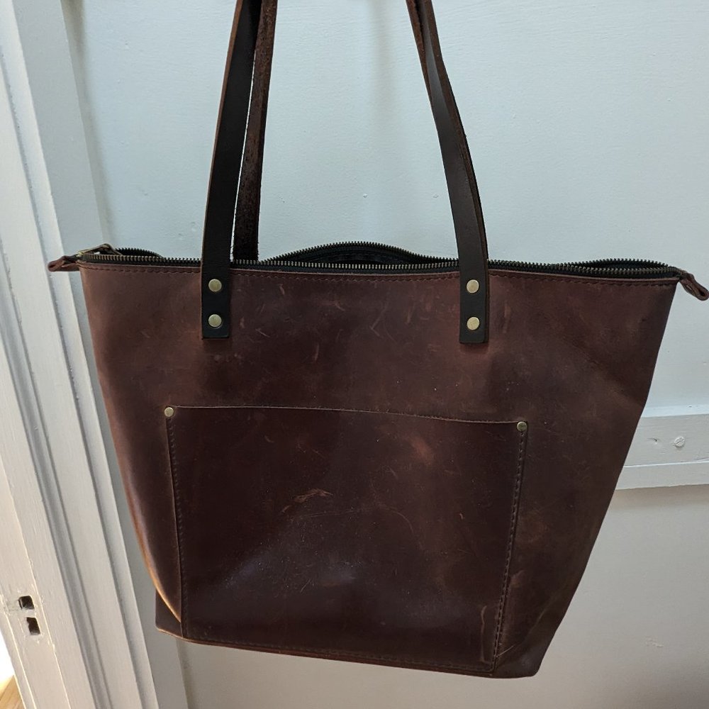 portland leather -- medium tote bag, cognac